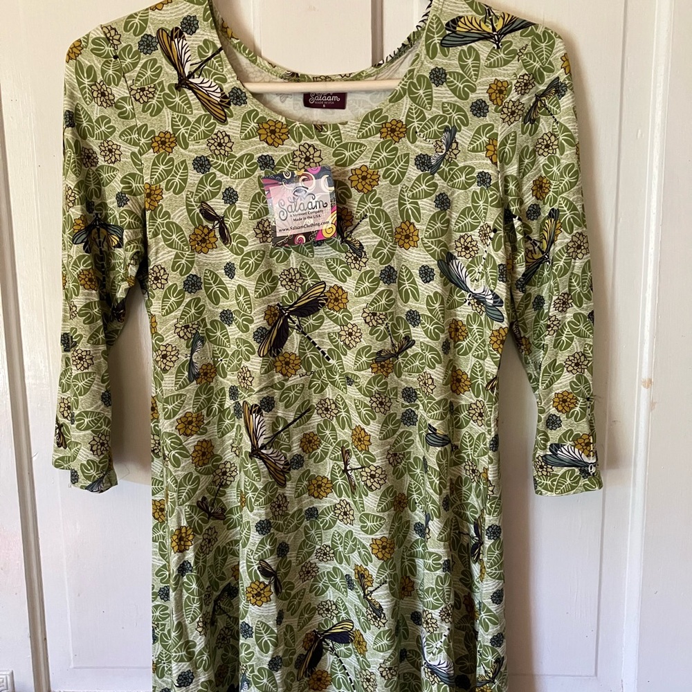 Salaam Green 3/4 sleeve flowy shirt NWT Made in USA (with matching worn skirt)
